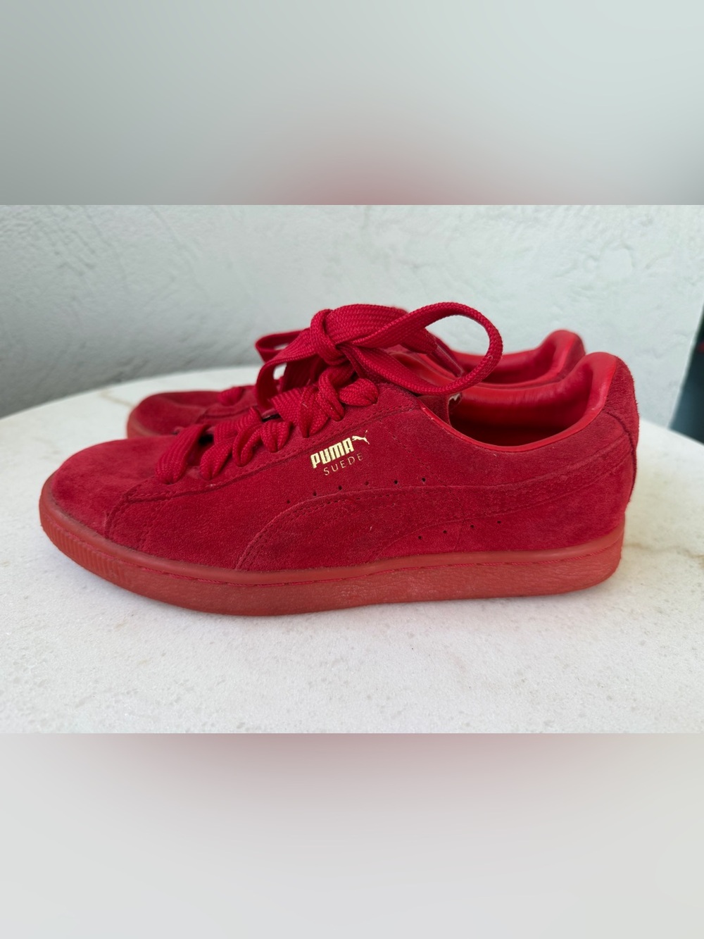 Puma  Suede Sneakers in Red